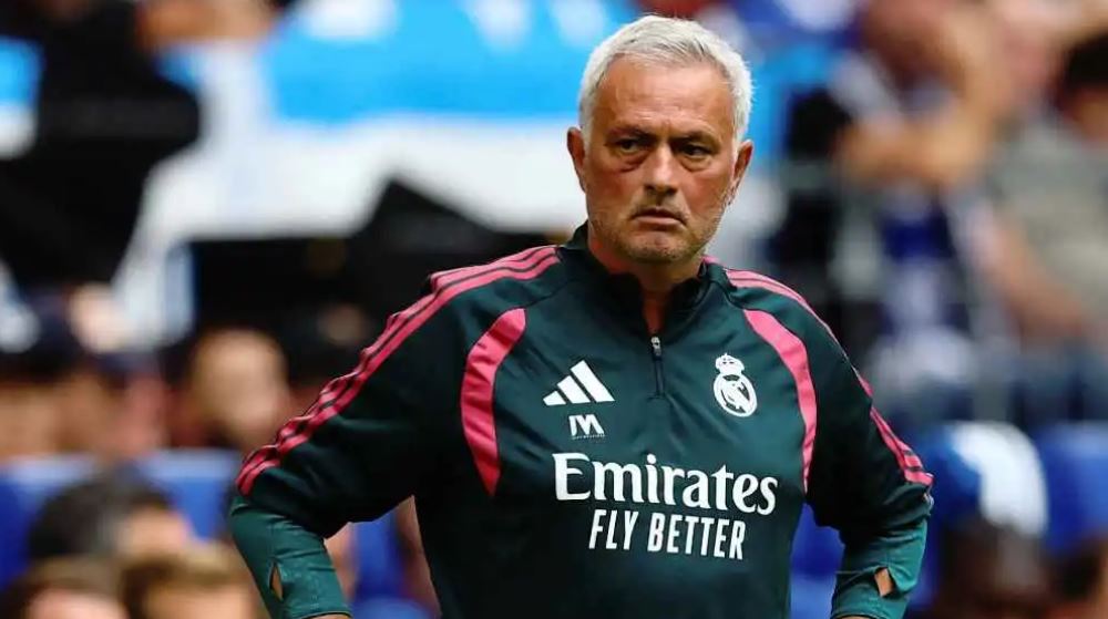 "اتخذوه قدوة" ..  مورينيو يستخدم كريستيانو رونالدو لتحفيز لاعبي ريال مدريد 