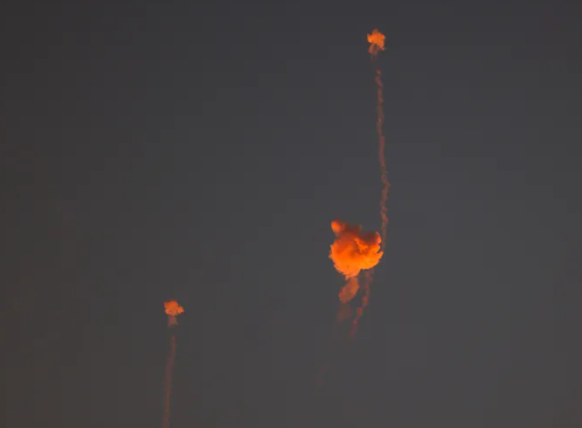 إطلاق صواريخ من جنوب لبنان باتجاه شمال الأراضي المحتلة