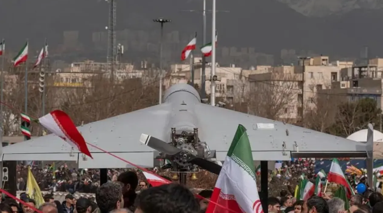 الجيش الأمريكي يعلن إسقاط مسيرتين إيرانيتين  ..  ووزير الداخلية الباكستاني يلتقي نظيره الإيراني