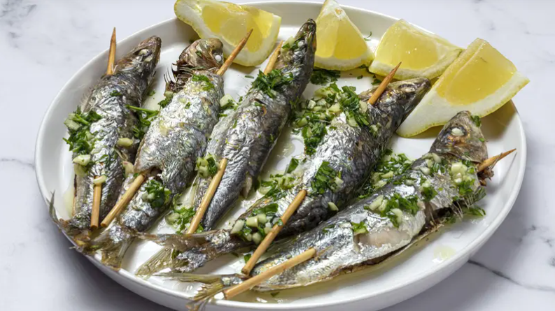 كنز السردين ..  غذاء يدعم صحة البشرة ويبطئ الشيخوخة