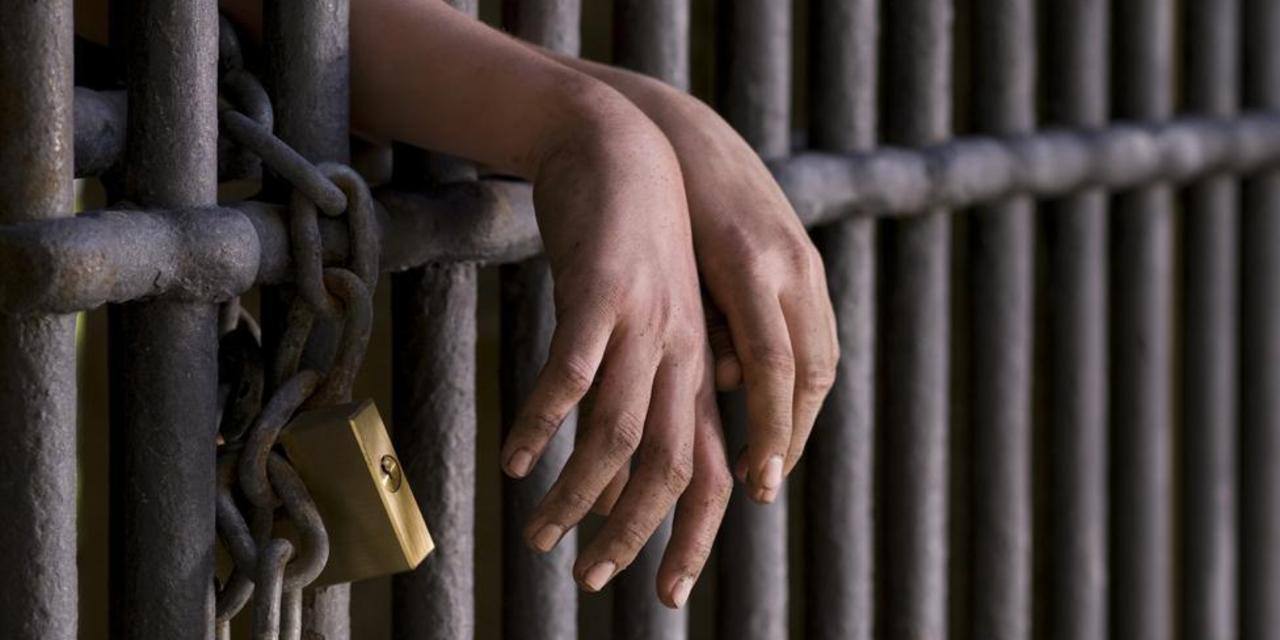 شركة تسهيلات سجنت زوجها وتهددها بالملاحقة القانونية  ..  سيدة غارمة تناشد اهل الخير مساعدتها  