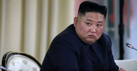 بعد اختبار أحدث صاروخ باليستي ..  زعيم كوريا الشمالية يحذر “الأعداء” من هجوم نووي إذا تم استفزازه بالأسلحة النووية