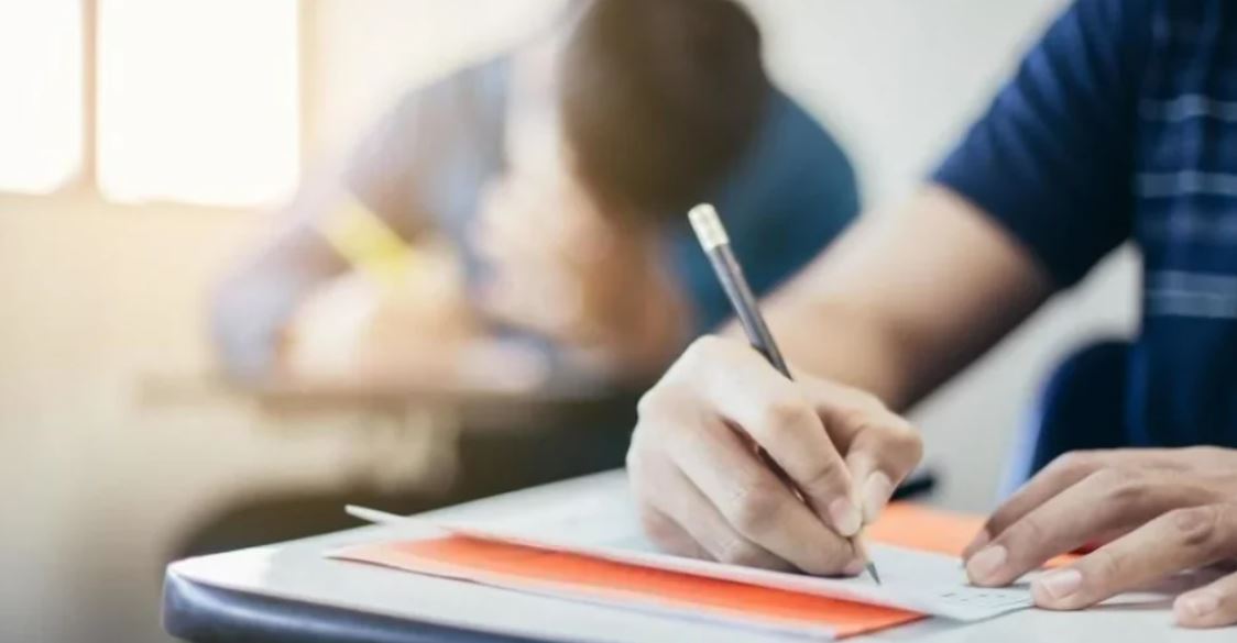 التربية تحذر من الالتحاق بمدارس خارج الأردن غير معتمدة وتؤكد عدم معادلة شهاداتها