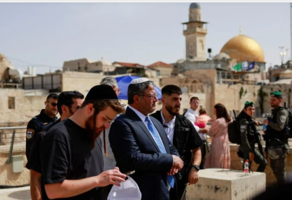 بن غفير يفتح الباب لتسليح 300 ألف إسرائيلي إضافي بالقدس