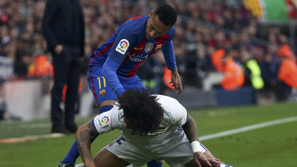 برشلونة: نيمار مصاب  ..  سيعود في "الديربي"