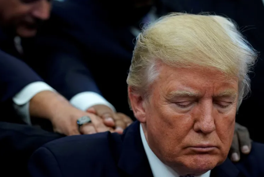 ان بي سي: ترمب قلق من تقلبات الأسواق وارتفاع أسعار البنزين يشكل تهديدًا سياسيًا له