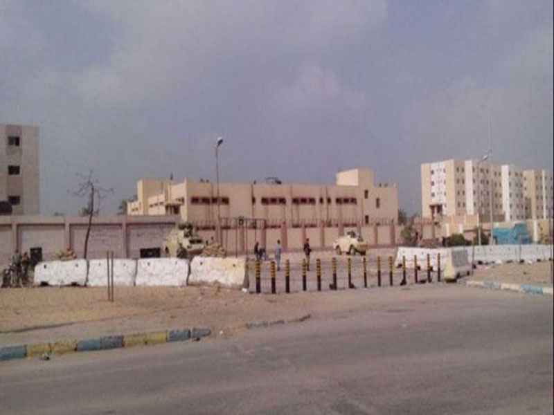 مصر ..  حبس 14 ضابطاً وشرطياً تورطوا في تهريب مساجين