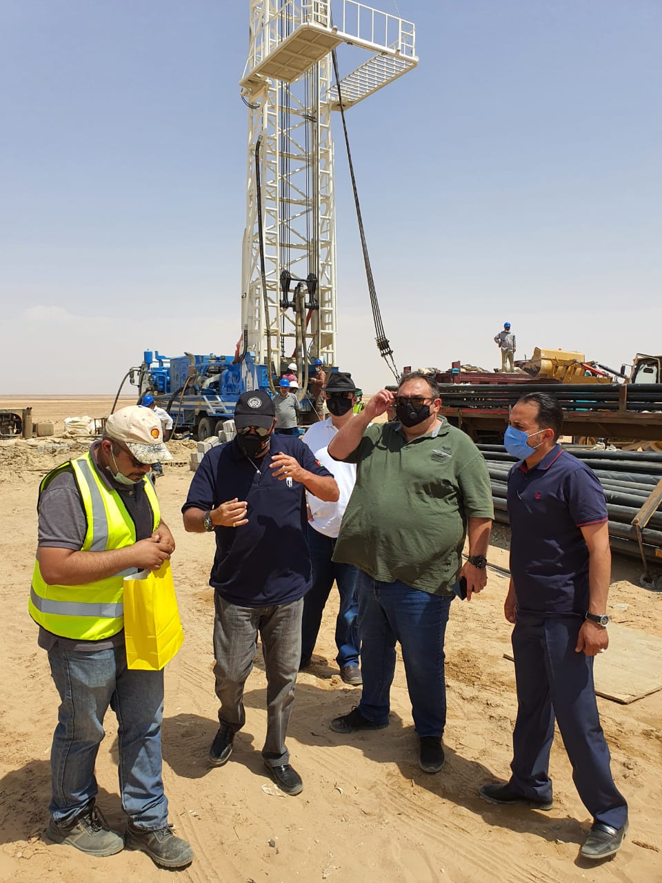 وزير المياه و الري يشرف على حفر ابار المبادرات الملكية بحضور خبراء اقليمين 