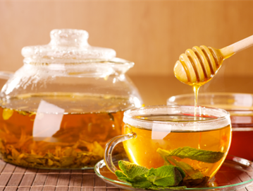 الشاي الأخضر مع العسل .. كيف يمكنهما العمل معًا لتعزيز الصحة