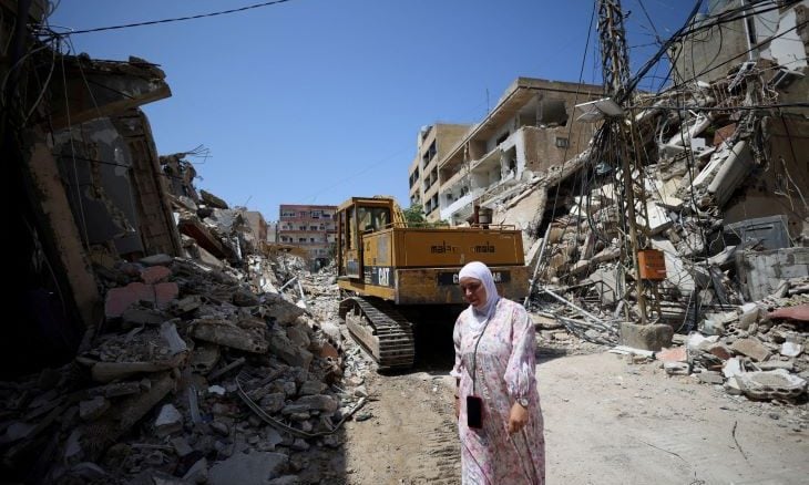 “أحياء فقدت ملامحها”… نازحون لبنانيون يعودون لبيوتهم بعد الهدنة