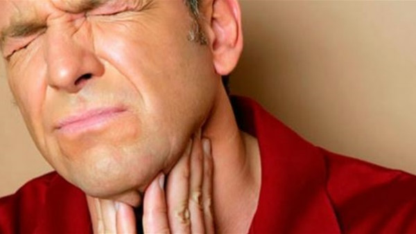 10 أعراض لالتهاب الحلق تؤكد خطورة الحالة