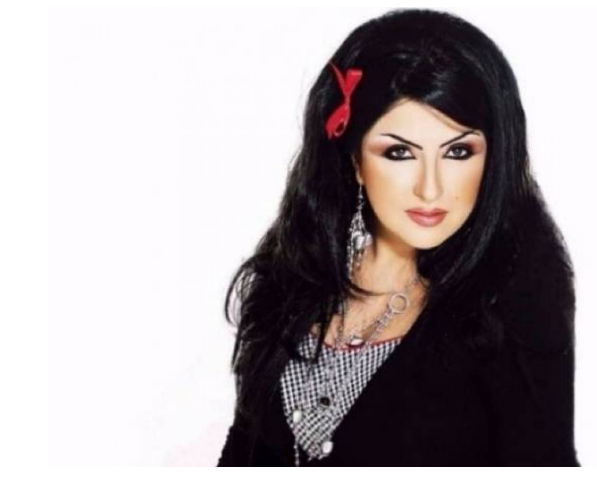 بالفيديو - فنان خليجي يطلب يد ابنة زينب العسكري ..  والهجوم واسع ضدها