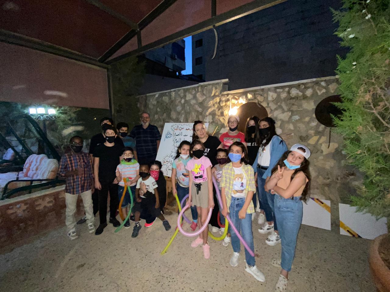 جاليري لين المنزلي يحتفل بالمولد النبوي برسم أسم وخصال النبي