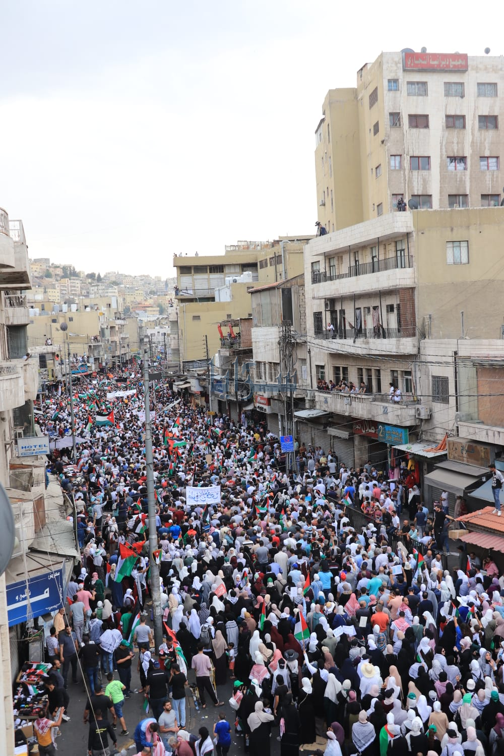 "للجمعة الرابعة على التوالي" ..  الأردنيون ينفذون وقفات ومسيرات تضامنية مع الفلسطينيين ودعما لغزة 