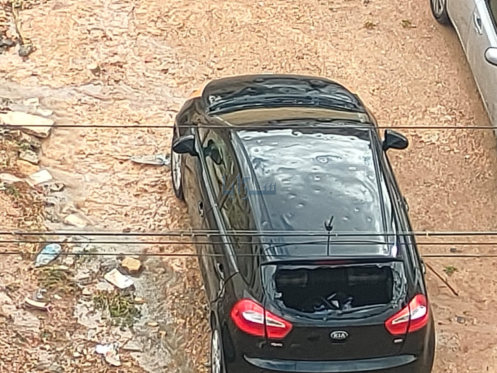 بالفيديو والصور  ..  تحطم عدد من زجاج المركبات وانابيب الخزانات الشمسية نتيجة تساقط البرد الكثيف في العاصمة عمّان 