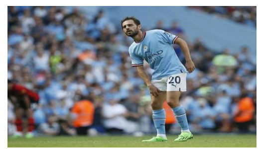 اقترب من برشلونة؟  ..  برناردو سيلفا يشعل التكهنات برسالة مشفرة