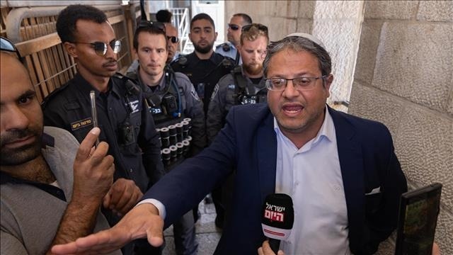 الاحتلال يصدر بيانا يقضى بمنع عضو الكنيست إيتمار بن غفير الوصول إلى باب العامود