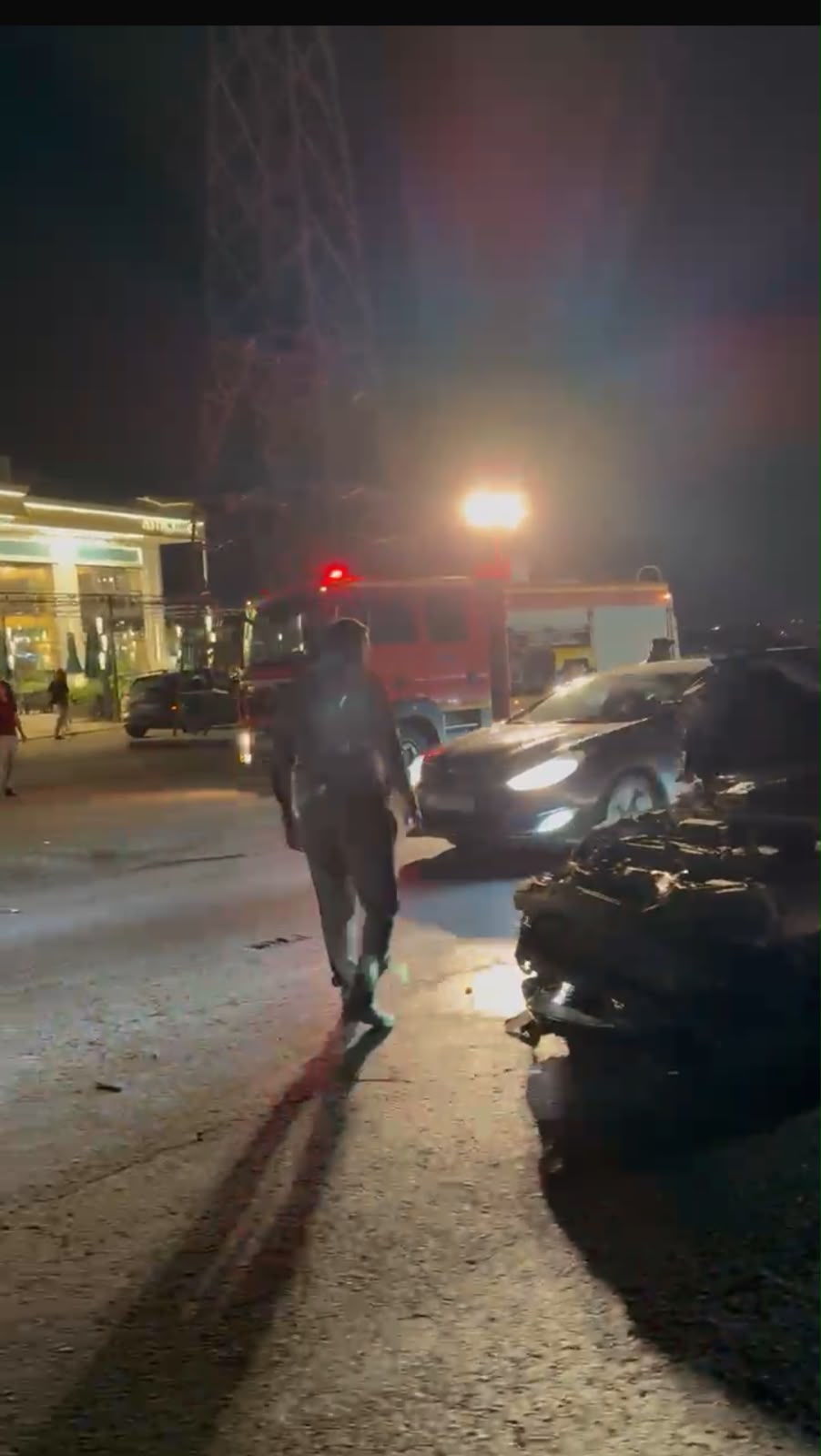 إصابات جراء حادث تصادم بين مركبتين على شارع البترا بإربد ..  فيديو 