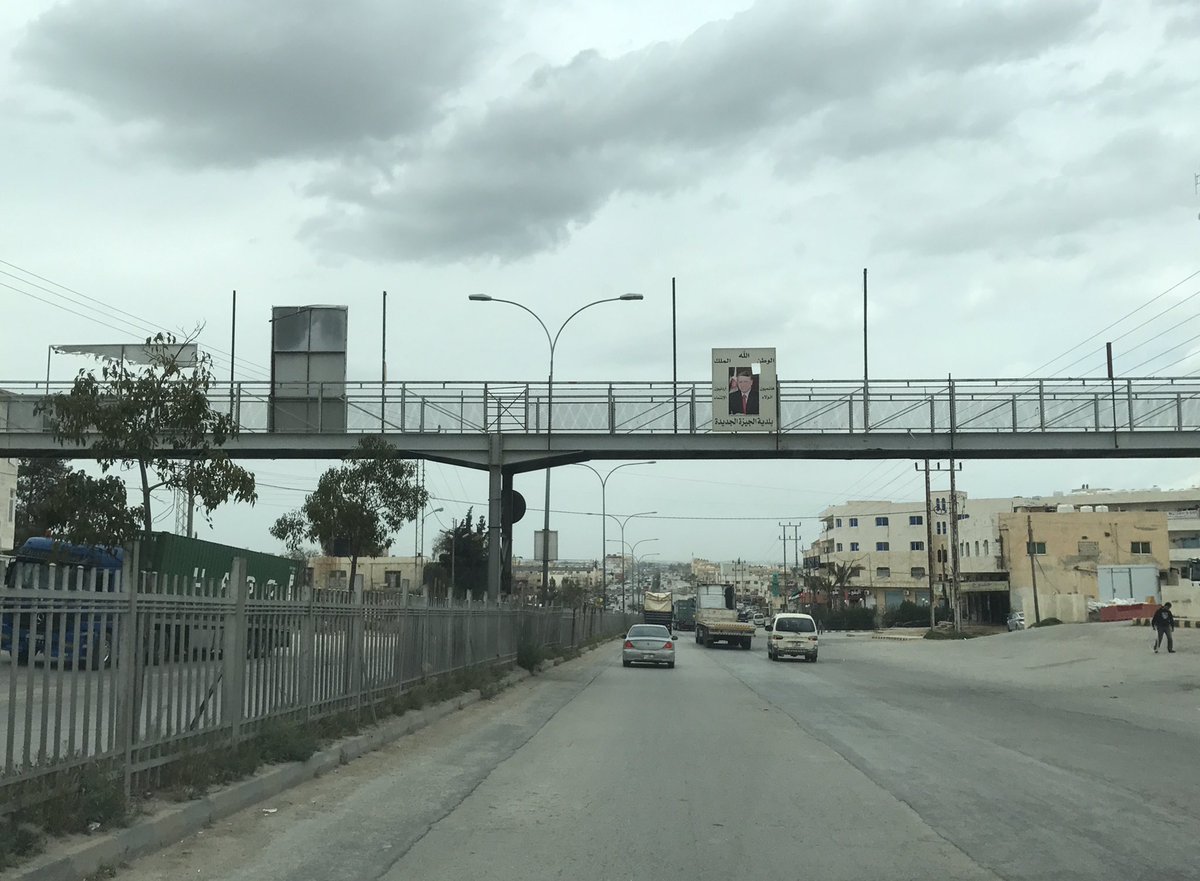 مواطنون في الجيزة يناشدون وزير الإدارة المحلية التدخل لفتح شارع وإزالة اعتداءات تعيق مصالحهم