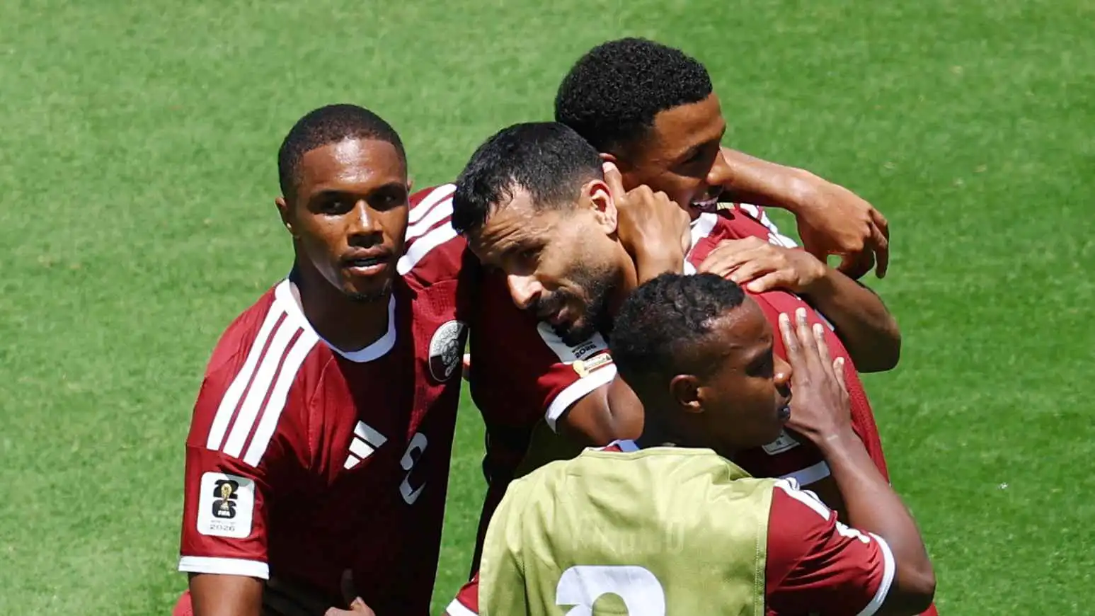 معجزة الدقيقة 94 ..  منتخب قطر يحقق 4 مكاسب تاريخية بالتعادل مع سويسرا 