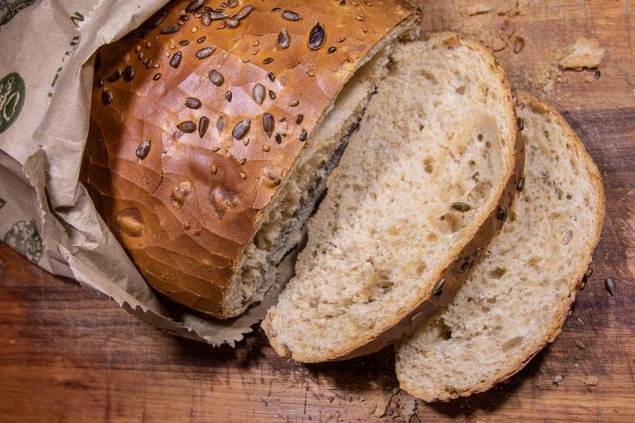فوائد خبز القمح الكامل ..  قد لا تعرفين أهميتها الصحية البالغة 