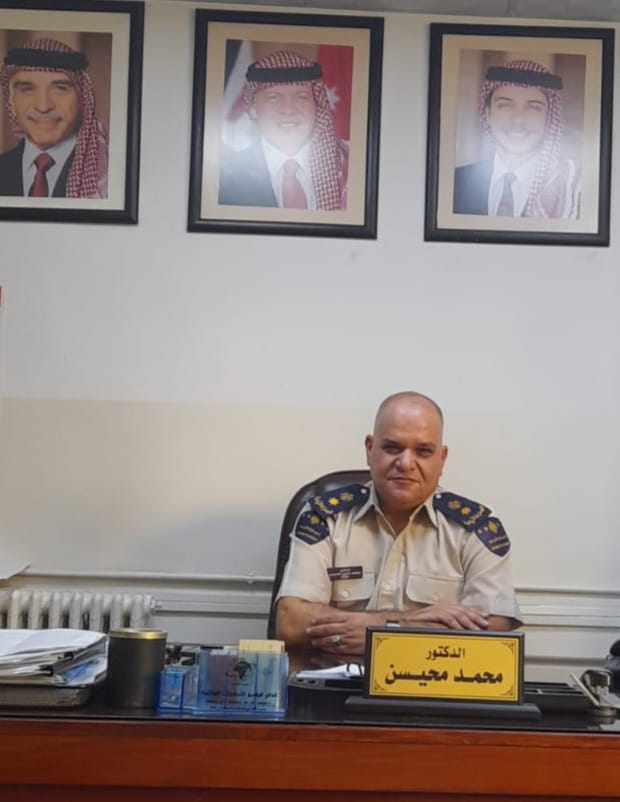 الدكتور محمد محيسن  ..  مبارك الترفيع الى رتبة مقدم 
