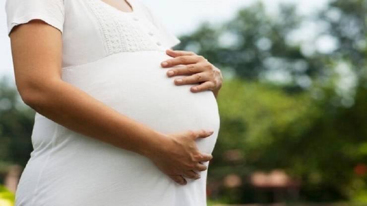 الصحة العالمية تحذر من زيادة خطر إصابة الحوامل بكورونا