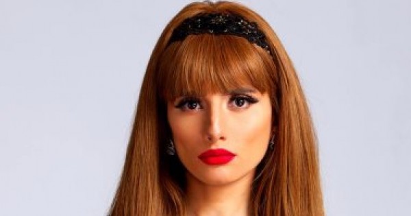 "اللي باعنا خسر دلعنا" ..  رسالة جديدة من زينة لأحمد عز