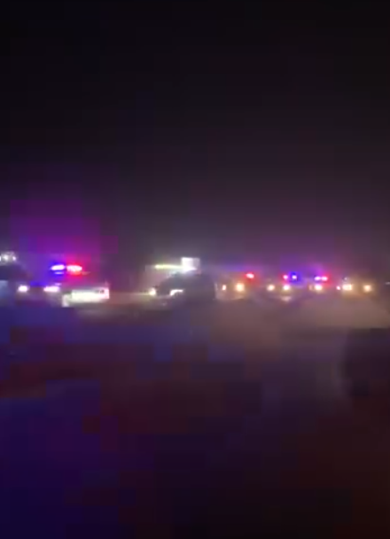 الأمن السوري يرافق شاحنات أردنية لتمكينها عبور سوريا ..  فيديو