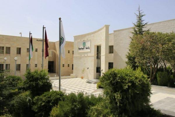 جامعة عجلون الوطنية تنفي علاقتها بفيديوهات احتفالات التخرج المتداولة في إربد