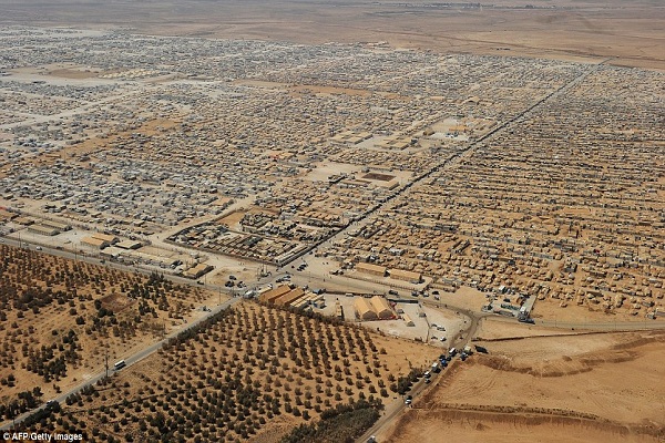 110 % نسبة السوريين إلى سكان منطقة الزعتري