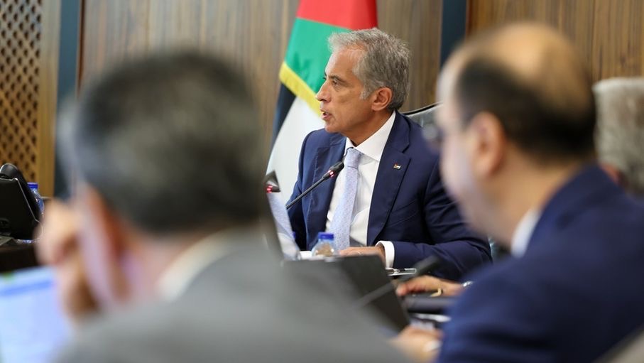قرارات حكومية تتعلَّق بتحسين الخدمات المقدَّمة للمواطنين في قطاعيّ النَّقل والمياه 