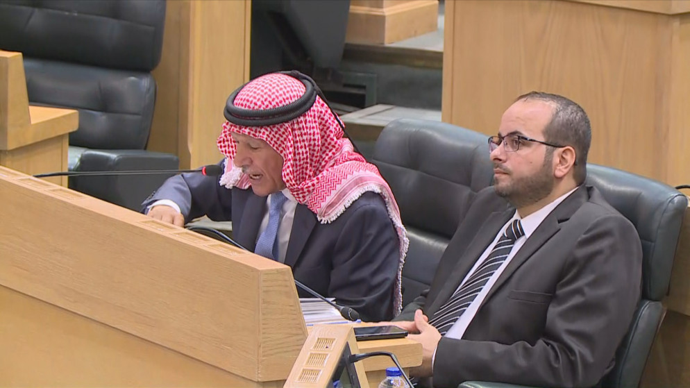 بعد تجميد عضويته لعام ونصف ..  الدورة الاستثنائية تشهد عودة النائب الرياطي