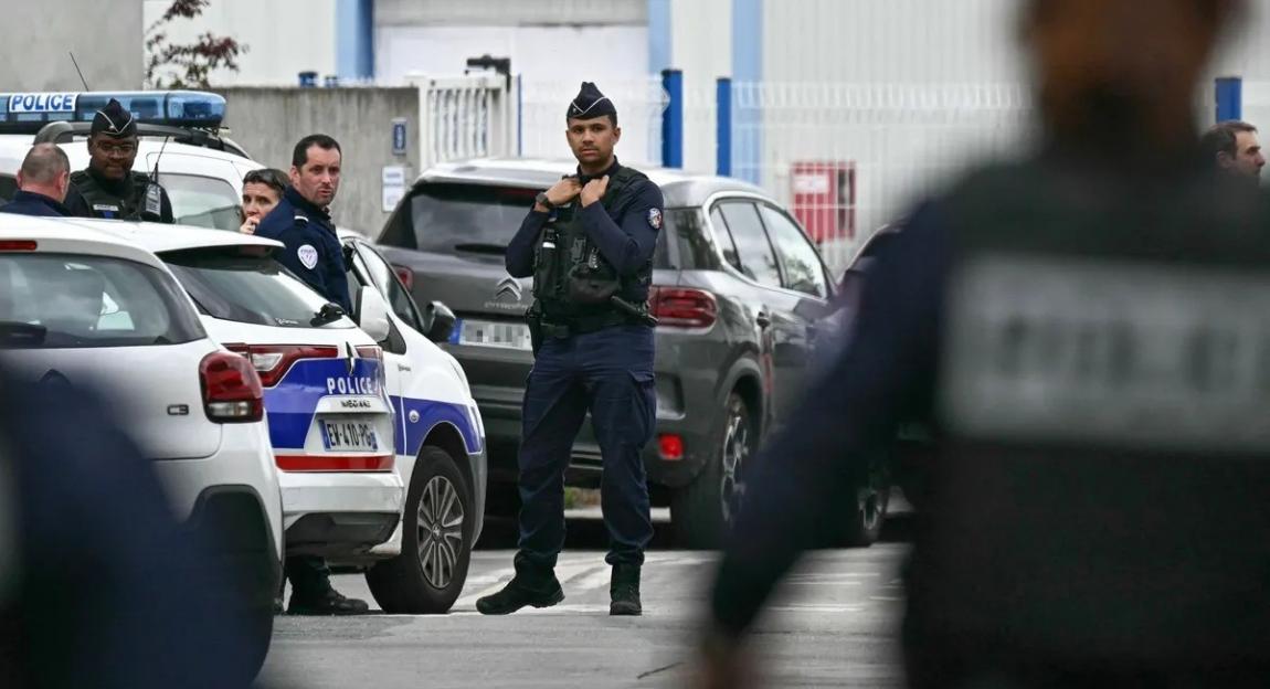 قتيل و4 مصابين بإطلاق نار قرب باريس  ..  وتوقيف مشتبه به