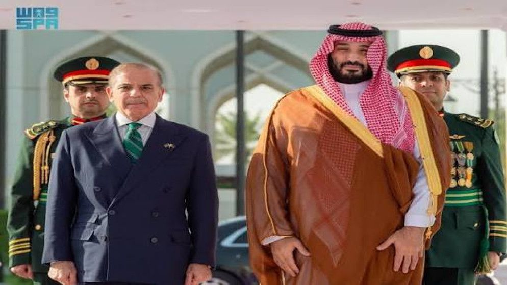ولي العهد السعودي ورئيس وزراء باكستان يبحثان تطورات الأوضاع في المنطقة