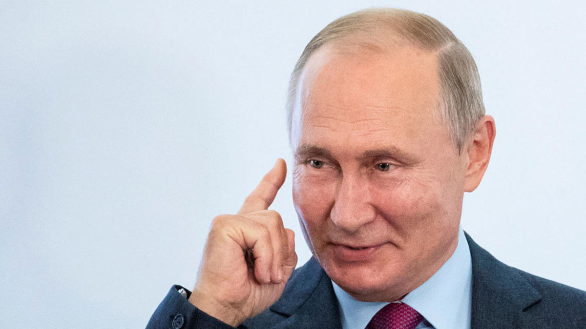 بوتين يعلن تخطي روسيا ذروة كورونا ويحدد موعدا لعرض عسكري كبير