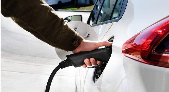 نصائح مهمة لتقليل استهلاك البنزين في السيارة