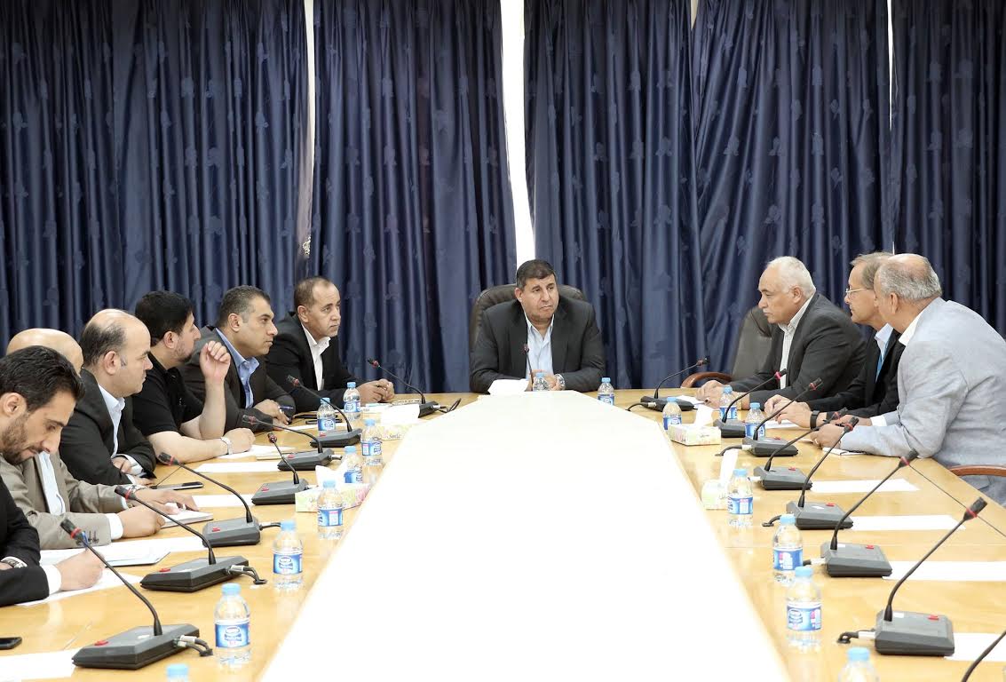 فلسطين النيابية تطالب بوقف العقوبات بحق موظفي الأونروا 