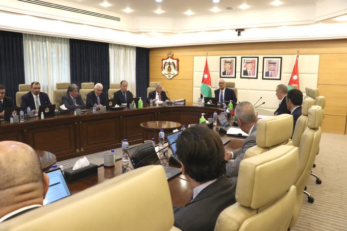 إنهاء خدمات مدير عام شركة إدارة وتشغيل الموانئ ومجموعة من المسؤولين في الشركة