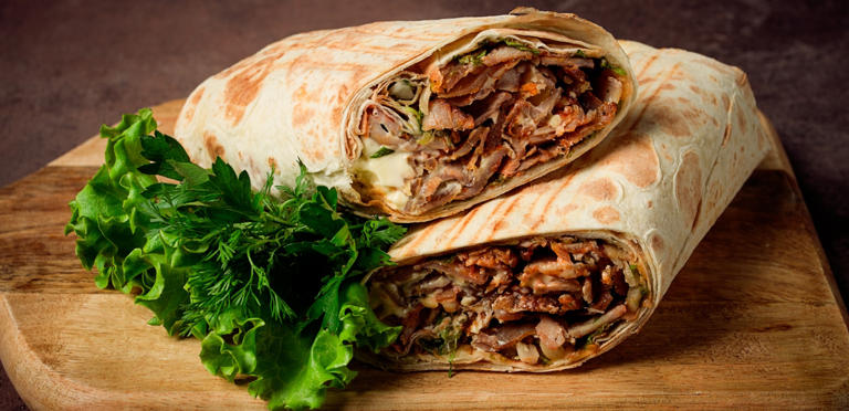 أفضل شاورما دجاج ولحم  ..  السر في التتبيلة!