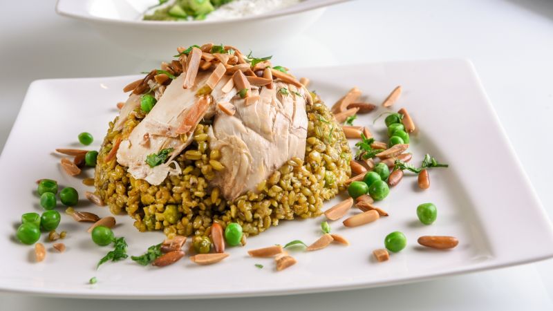 وصفة فريكة بالدجاج والبازيلاء