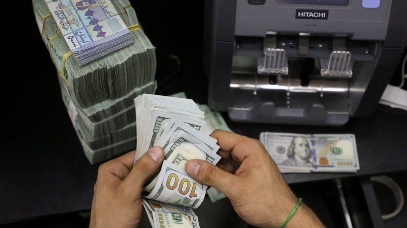 لبنان يلامس الانهيار الشامل