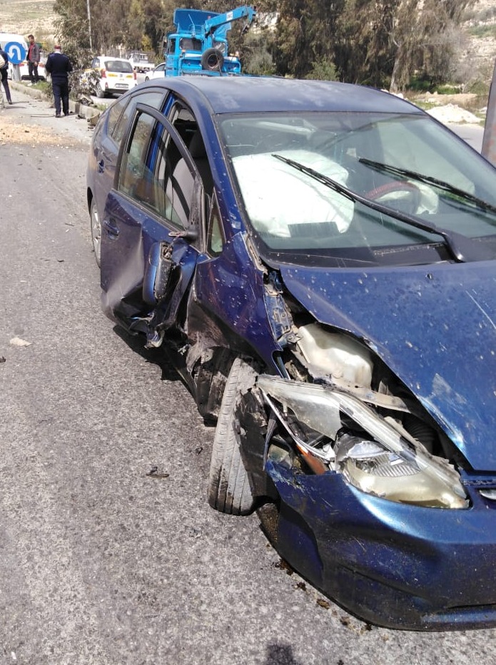 خمس اصابات نتيجة حادث تصادم على طريق ياجوز