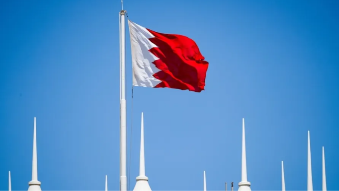 دفاعات البحرين تعترض وتدمر اعتداءات جوية إيرانية استهدفت مدنيين