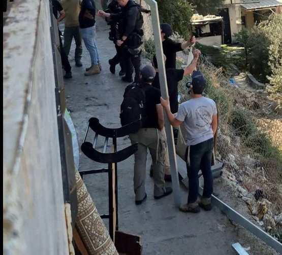 إخلاء 3 عائلات مقدسية من منازلها في سلوان