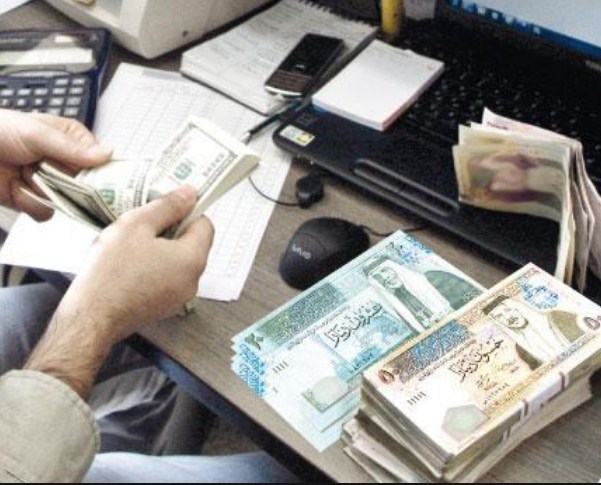 البنوك تستبق المركزي و ترفع سعر الفائدة على المواطنين 