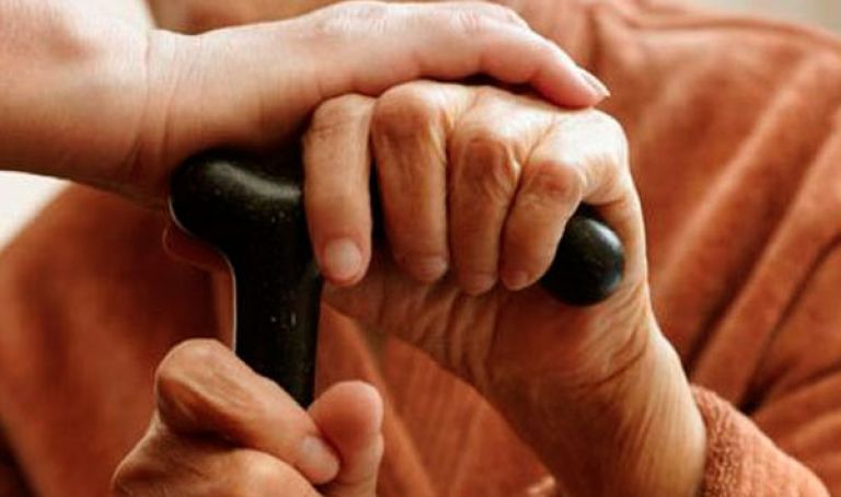 والدي يتهمنا بالعقوق  ..  فما الحل؟