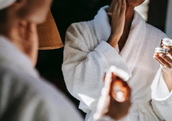 7 نصائح لتثبيت رائحة العطر  ..  تعرف إليها! 