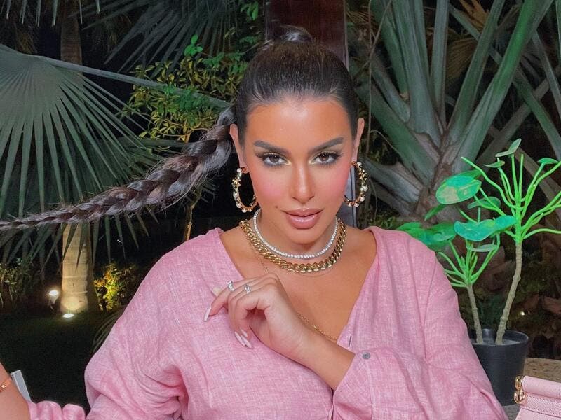 ياسمين صبري تستعرض رشاقتها في أحدث إطلالاتها