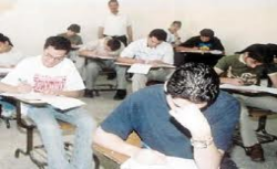 مواطنون يطالبون التربية بتوضيح قرار"التوجيهي لمرة واحدة"